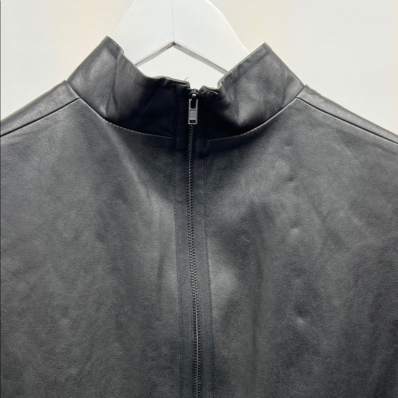 Bailey 44 Black Zip Up Vest - Picture 5 of 5